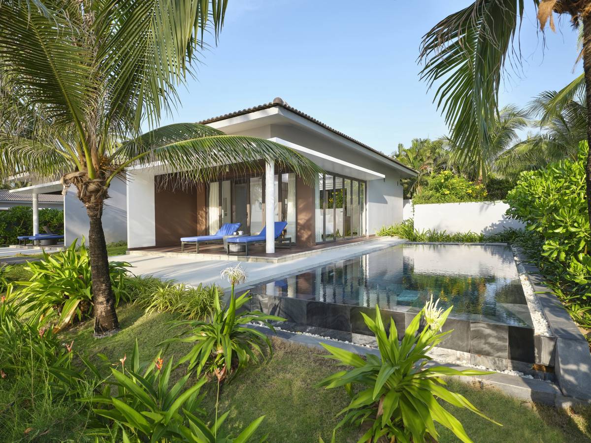 DELUXE BUNGALOW WITH PRIVATE POOL